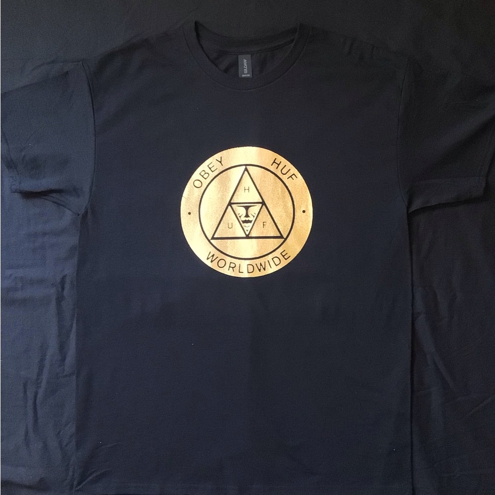 HUF Men's Black and Gold Graphic T-Shirt
